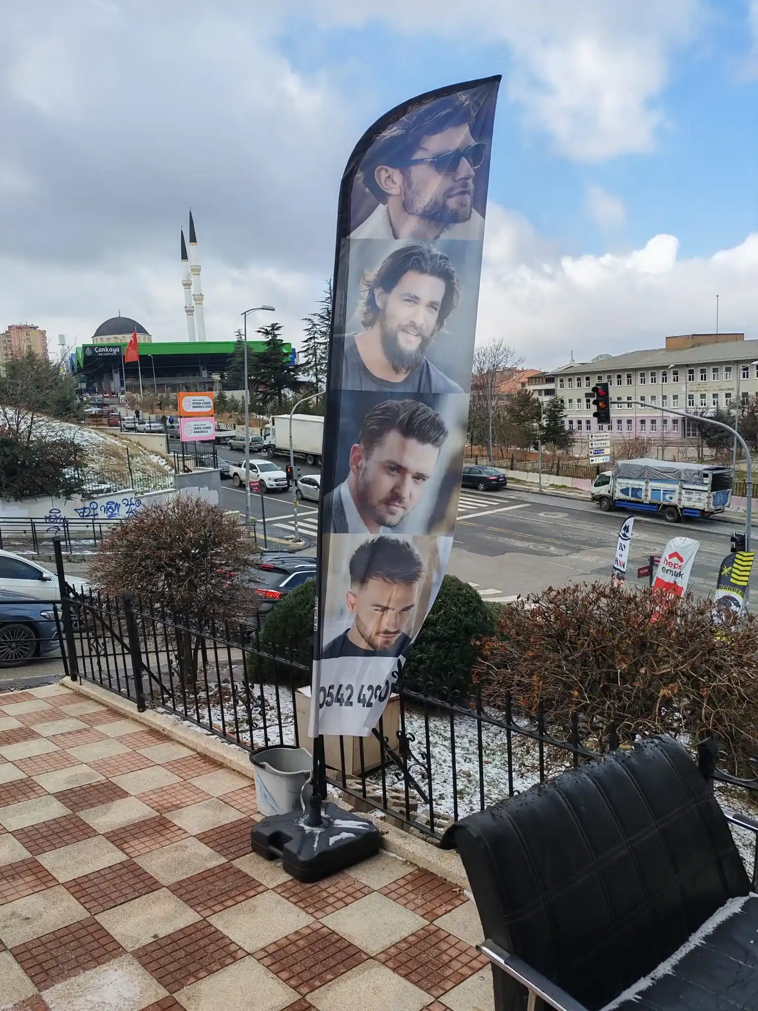 Erkek Kuaförü Yelken Bayrağı-27